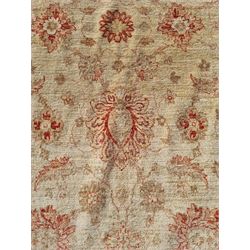 Persian Sultanabad rug, beige and red ground