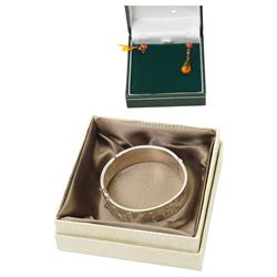 Amber and silver earrings; silver bangle; Barbara Cattle silver plated cruet set, RHS bronze medal, Great War for civilisation medal 