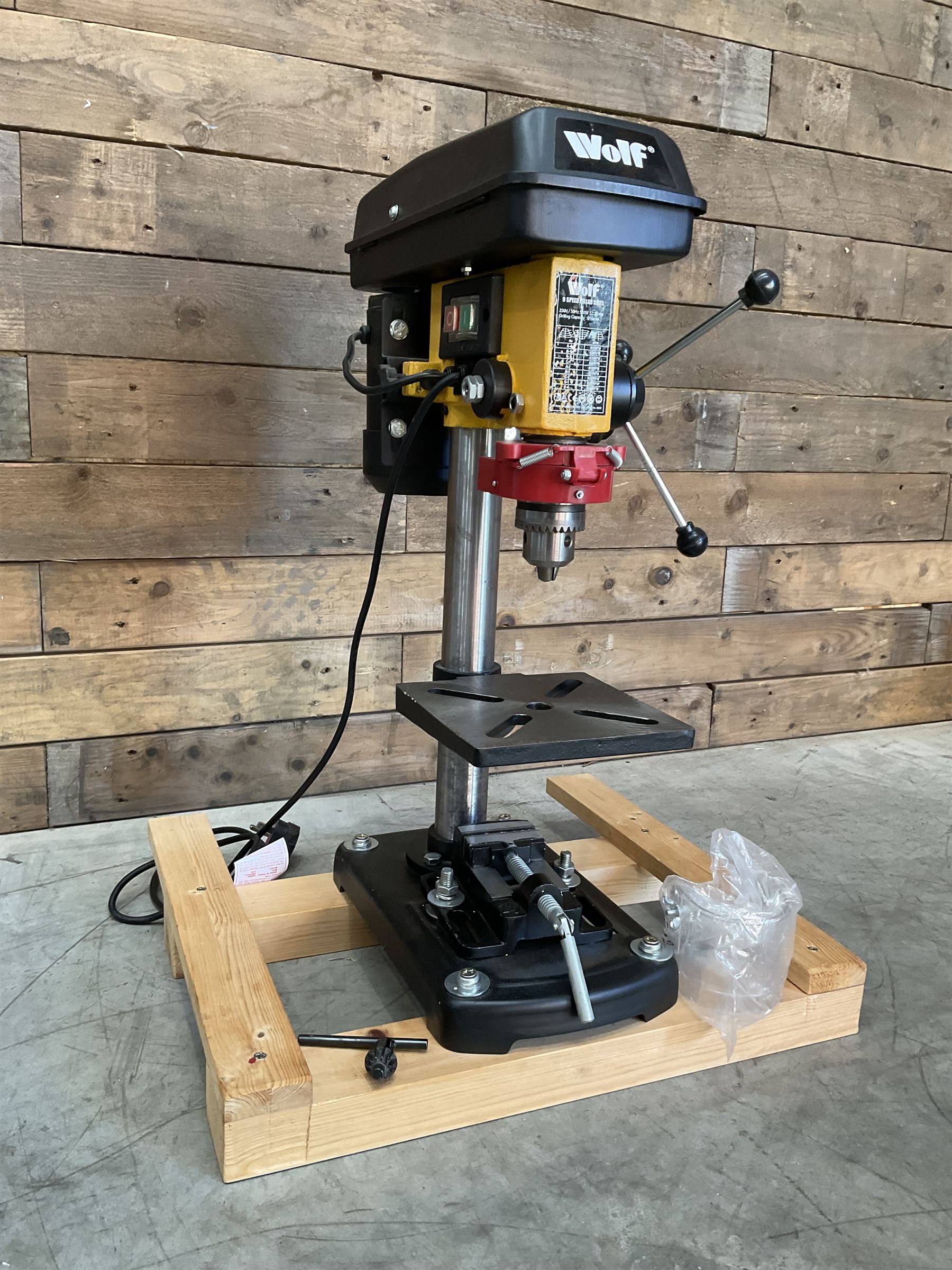Wolf - bench mounted 9 speed pillar drill