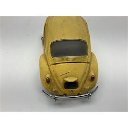 Franklin Mint - three die-cast models comprising 1:10 scale Harley Davidson Heritage Softail motorcycle, 1:24 scale 1957 VW Beetle and 1:24 scale 1993 Rolls Royce Corniche IV; all unboxed (3)