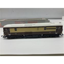 Lima Models '00' gauge - limited edition Class 73 diesel Pullman locomotive 'The Royal Alex' No.73101 with certificate No.2809; and Class 73 diesel Pullman locomotive 'Brighton Evening Argus' No.73101; both boxed (2)