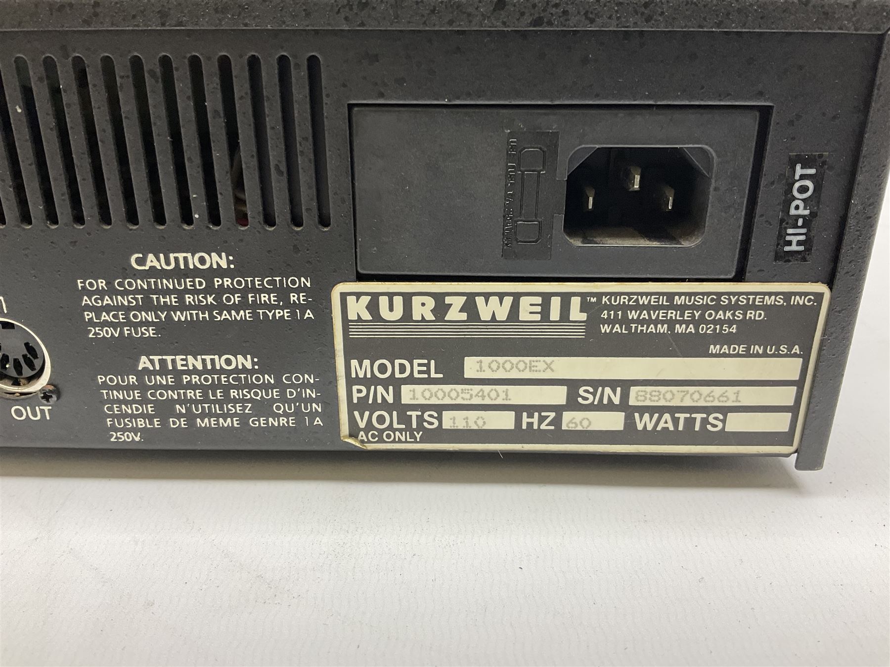 Kurzweil Ensemble Expander model 1000EX serial no.88070661; and Yamaha MU100R tone generator serial no.NP01899; both with leads (2)