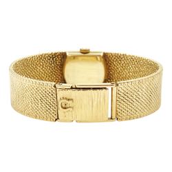 Omega ladies 9ct gold manual wind wristwatch, Cal. 484, champagne dial with baton hour markers, London 1968, on integral 9ct gold bracelet, hallmarked