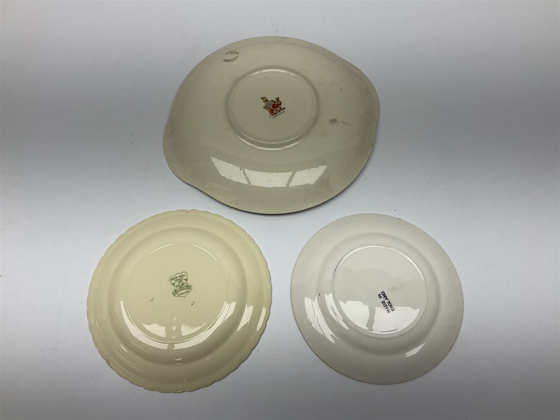 Roseville pine cone bowl, impressed 632-3