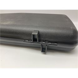 Browning black plastic shotgun case to accommodate 76.2cm (30