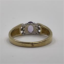 9ct gold amethyst and cubic zirconia cluster ring, with textured shoulders, hallmarked 