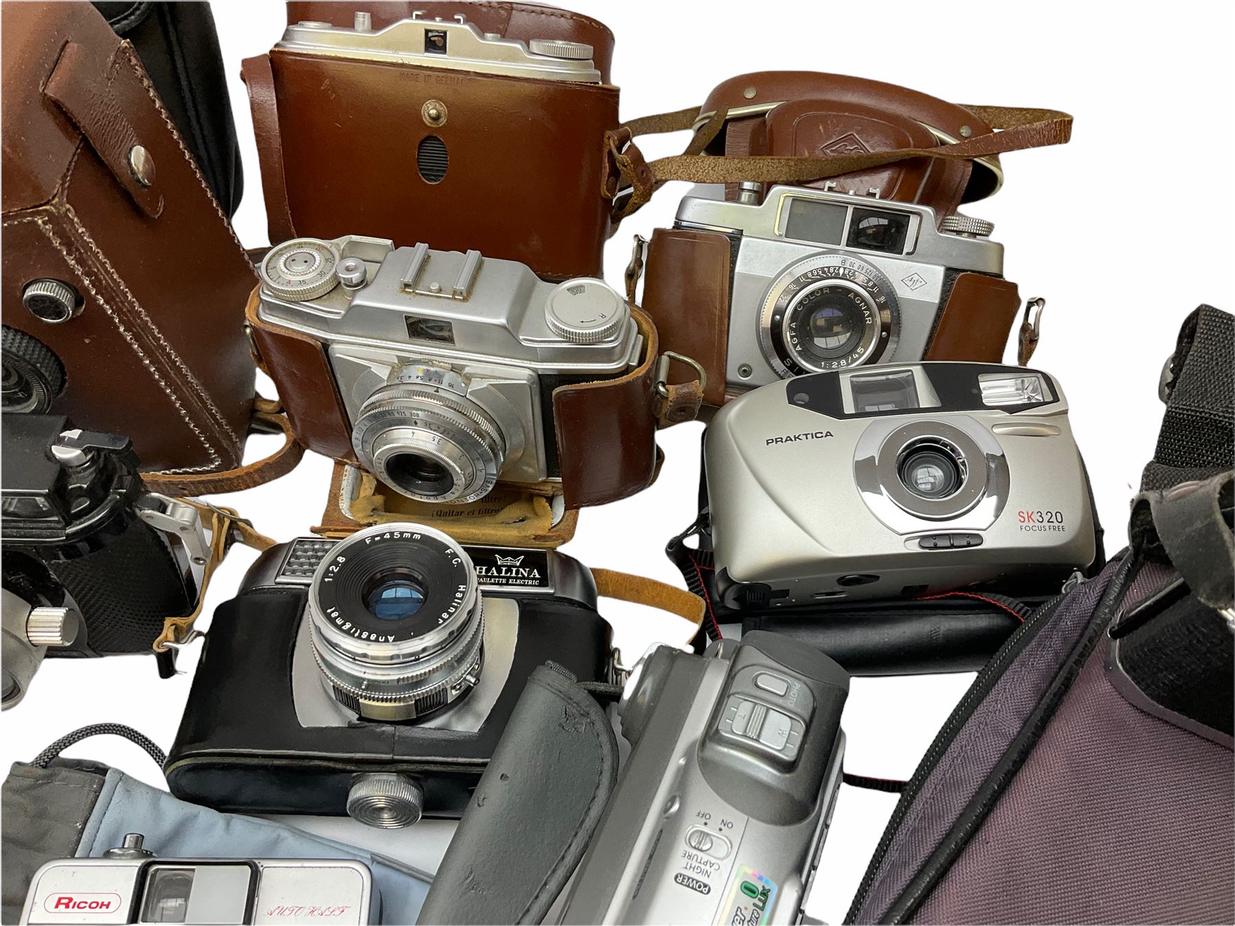 Collection of cameras, to include three Olympus Trip 35,  Balda Super Baldax, Seagull 4A TLR Camera, Pentax MG, Pentax-MV1, Yashica, two Yashica Electro 35, Rollei B35, Fujica 35 EE etc. 