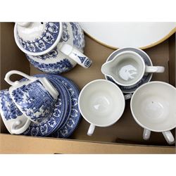 Sadler Kleen Kitchen Ware decorated with green stripes, together with two T.G Green 'The Gripstand' mixing bowls, James Broadhurs1977 silver jubilee tea service for six