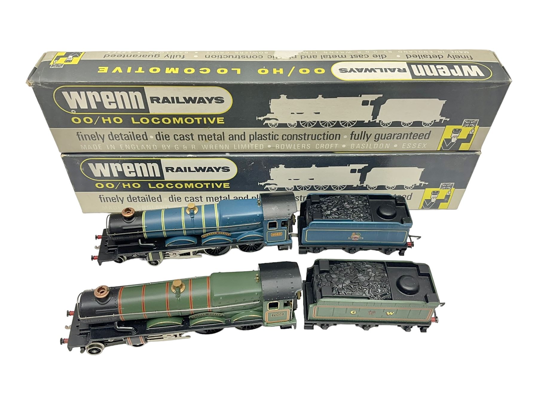 Wrenn '00' gauge - two Castle Class' 4-6-0 locomotives - 'Devizes Castle' No.7002 in GW Green; and 'Windsor Castle' No.4082 in BR Blue; both boxed with instructions (2)