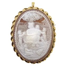 9ct gold mounted cameo pendant/brooch, Birmingham 1984