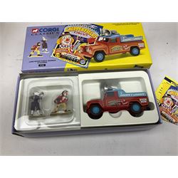 Corgi - eighteen Chipperfield's Circus die-cast models comprising Nos.97885, 31902, 97915, 14201, 11201, 31901, 97887, 97957, 96905, 97022, 17801, 97303, 07202, 97092, 97886, 97896, 97888 and 97889; all boxed (18)