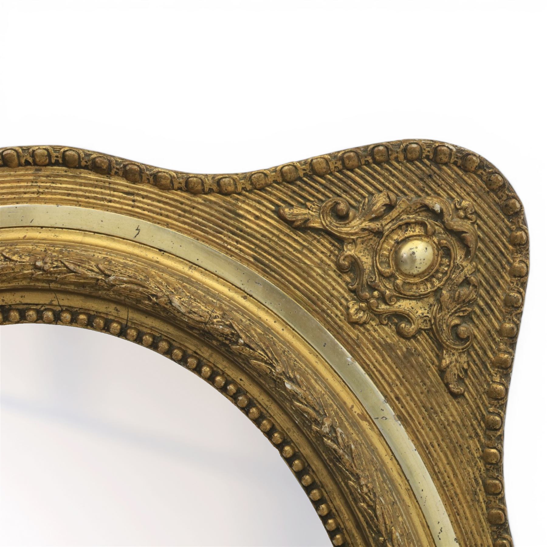 Early 20th century giltwood mirror, oval mirror plate, surrounded by egg and dart moulding, with foliate motifs