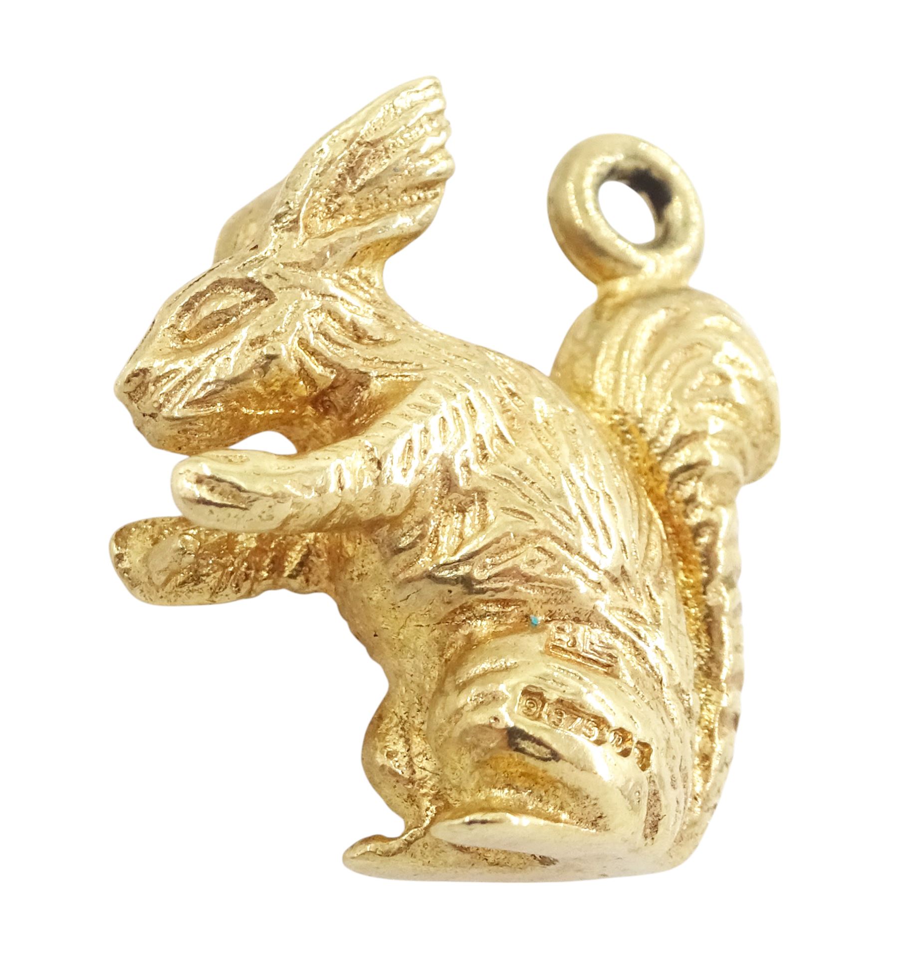 9ct gold squirrel pendant / charm, London 1970