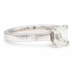 18ct white gold diamond ring, four claw set with a single emerald cut diamond of 1.01 carat, hallmarked, with European Gemological Laboratory report