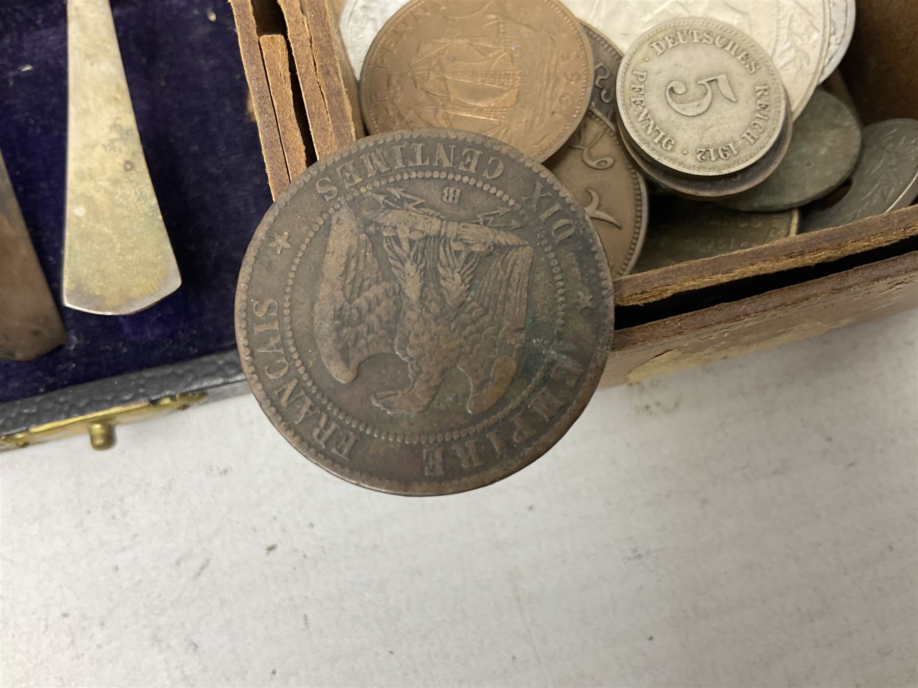 Five silver Coronation spoons by R Bond & Co, hallmarked Sheffield 1934 and 1935, together with another further stamped Nc Co, and 1934 Irish silver Florin, Switzerland 1967 1/2 Franc, Sweden 1875 Krona, 1 Franc etc