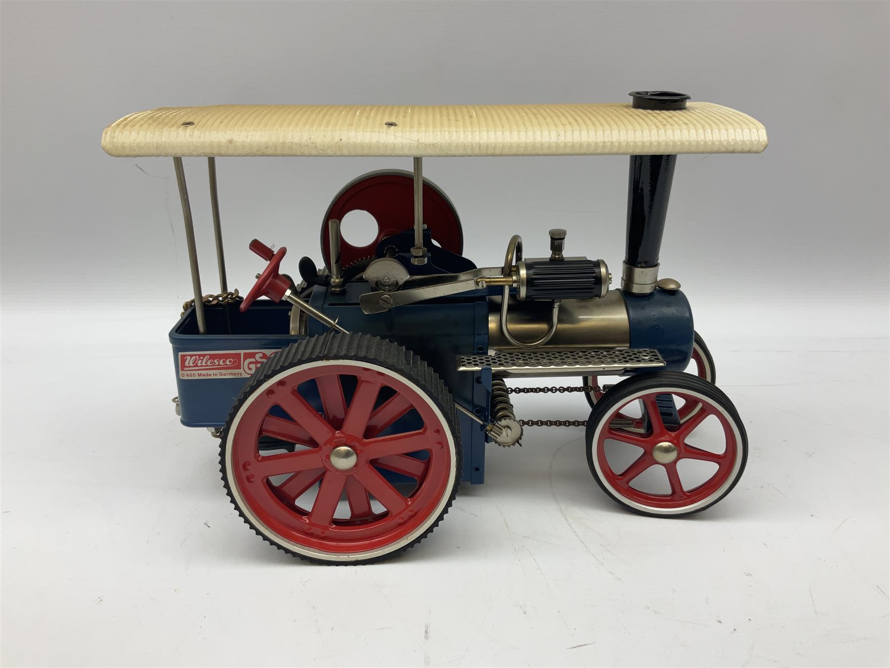 Wilesco steam roller traction engine, boxed