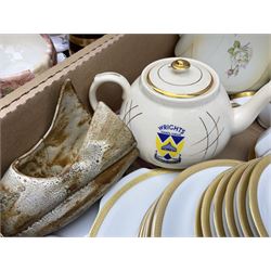Quantity of Victorian and later ceramics to include Vohenstrauss Bavaria Johann Seltmann tea and dinner wares, pair of Lichte GDR lidded vases, Fapodel lidded vase etc