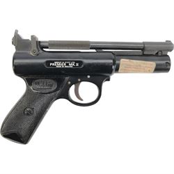 Webley Premier Mark II .22 air pistol, the chamber marked 'Webley & Scott Ltd Premier MK. II made in England', with checkered grip, H14cm, L20cm