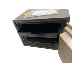 Cock fireproof combination safe, with key and instructions