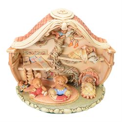 Pendelfin figures and display stands, including The Nursery and Wishing Well displays, together with Lilliput lanes 