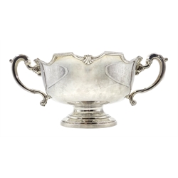  Silver twin handle bowl by Garrard & Co Ltd, Birmingham 1971, approx 12oz  