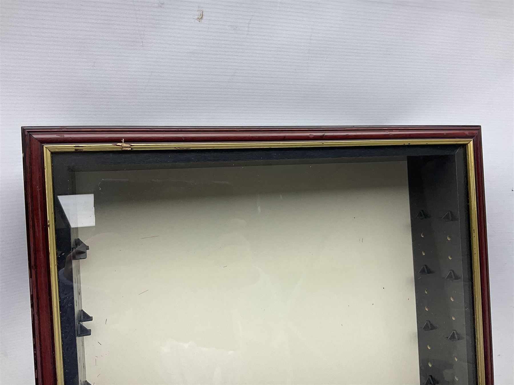 Wall mounting die-cast model display cabinet with glass door and shelves, H80cm, W45cm 