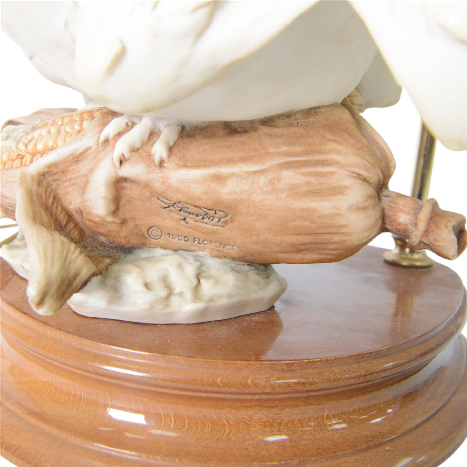 Capodimonte table lamp, modelled as two doves upon corn, with lampshade, H74cm