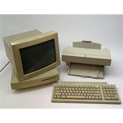 Macintosh LE Apple Computer Model No: M0350, Macintosh 12
