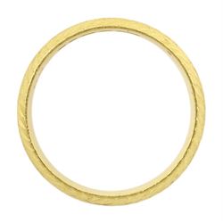 22ct gold wedding band, with engraved curved decoration, London 1965