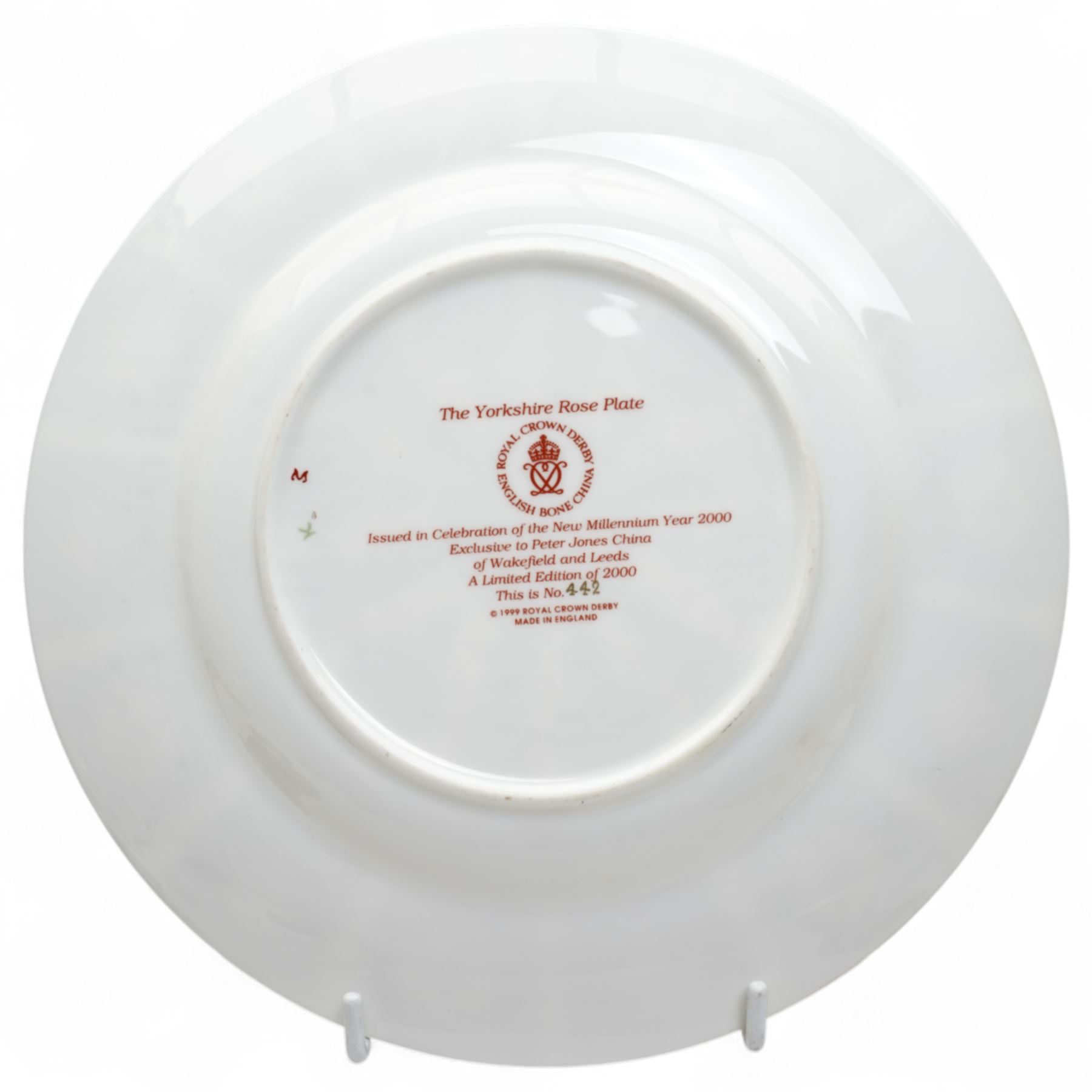 Royal Crown Derby limited edition Imari 'Yorkshire Rose' plate, numbered 442/2000; together with other mixed Royal Crown Derby tea wares, including pattern 2451 trio and matching teapot and sandwich plate, pattern 962 (6)