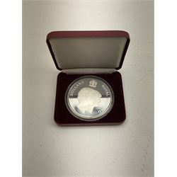 Jamaica 1981 twenty five dollar sterling silver proof coin, commemorating the Royal Wedding of Prince Charles and Lady Diana Spencer, cased with certificate