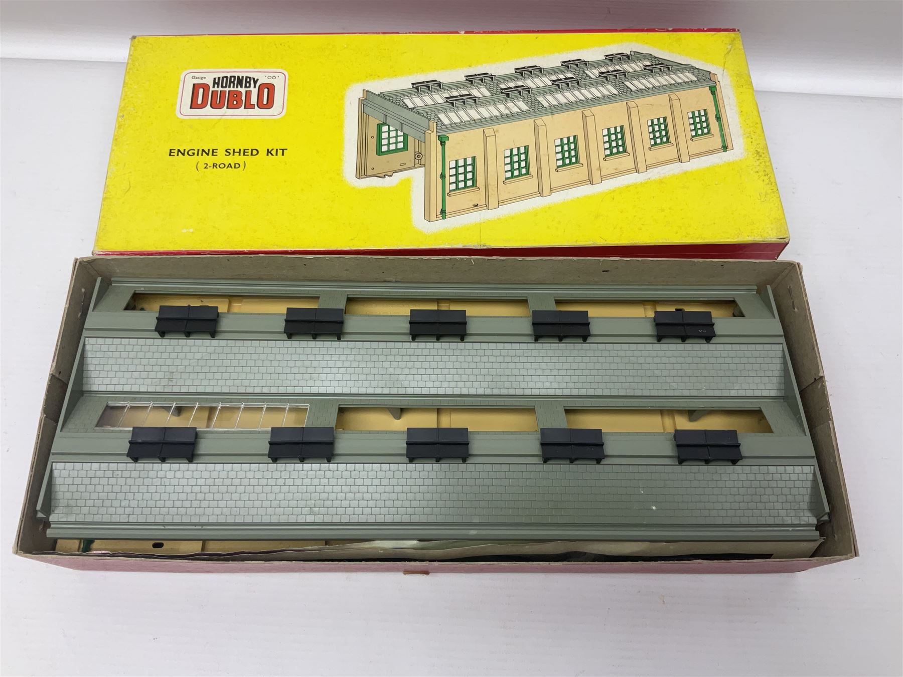 Hornby Dublo - 2-rail, 2400 TPO Mail Van Set; Engine Shed Kit - 2-Road (with additional empty box); four electrically operated switch points; uncoupling rails; buffer stops; three signals; loading gauge etc; all boxed
