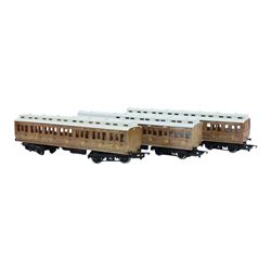 Collection of model railway locomotives, track and accessories, including Mettoy tin plate clockwork 0 gauge locomotive, tender and three coaches, boxed Hornby 00 gauge Thomas the Tank engine locomotive and two wagons, loose 00 gauge rolling stock and track and some kit built buldings, etc