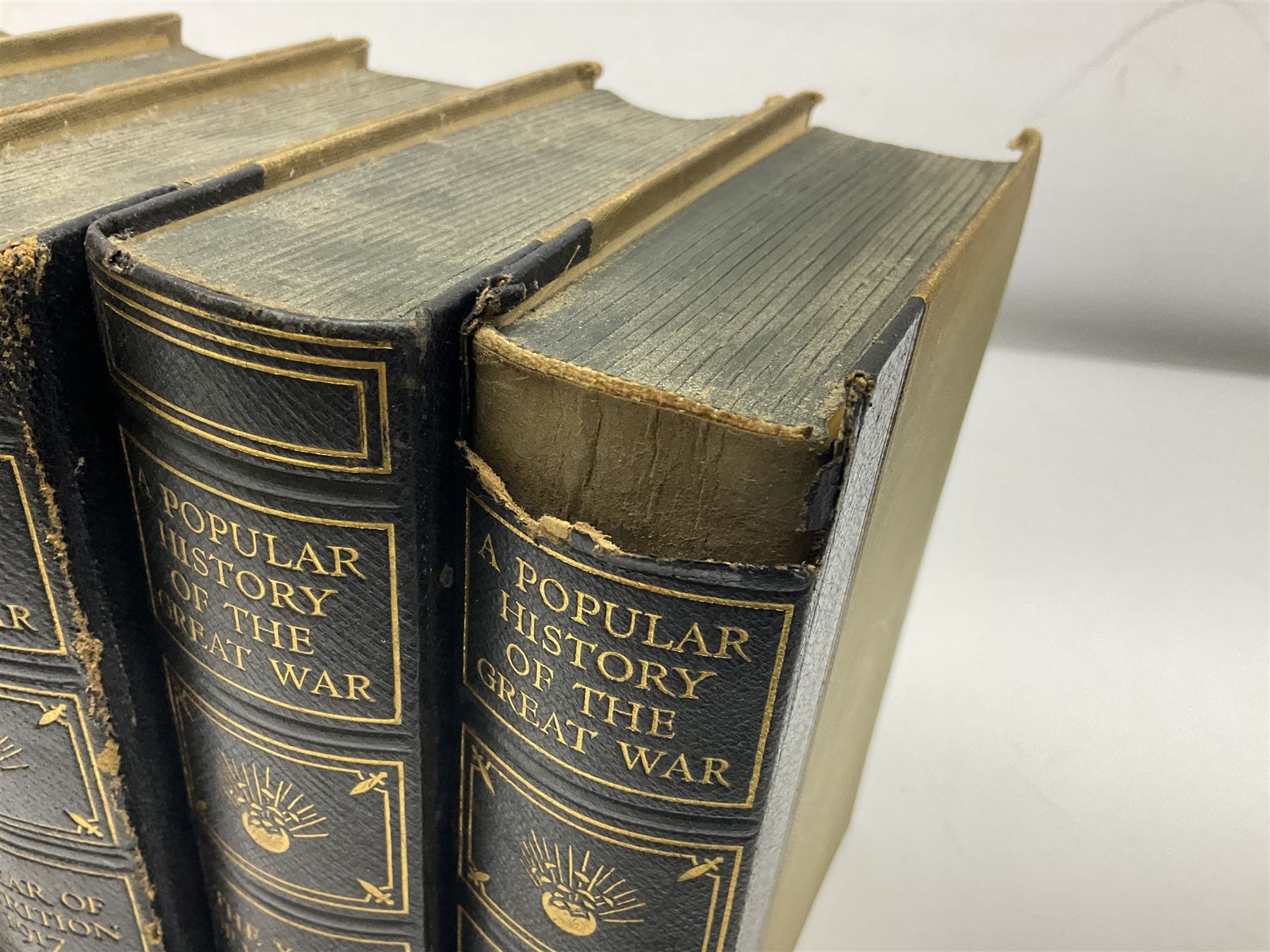 A Popular History of the Great War London The Fleetway House, Edited by Sir J. A. Hammerton Includes 1000 maps and illustrations six volumes 