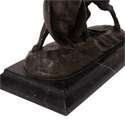 Composite figure of a fox with a pheasant in his mouth, upon a stepped marble base, H23cm, L28cm