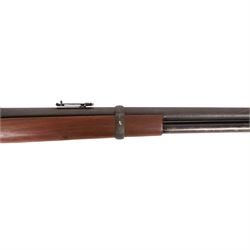 Replica of a Winchester model, made in Japan, L93cm