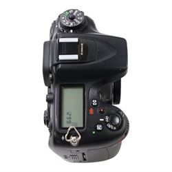 Nikon D7100 DSLR camera body, serial no. 2522259, with an AF-S Nikkor 18-105mm 1:23.5-5.6G ED lens, boxed with strap