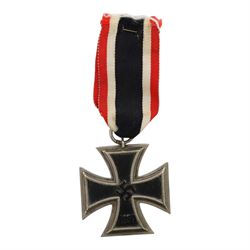 WWII German 1939 Iron Cross 2nd Class, with ribbon 