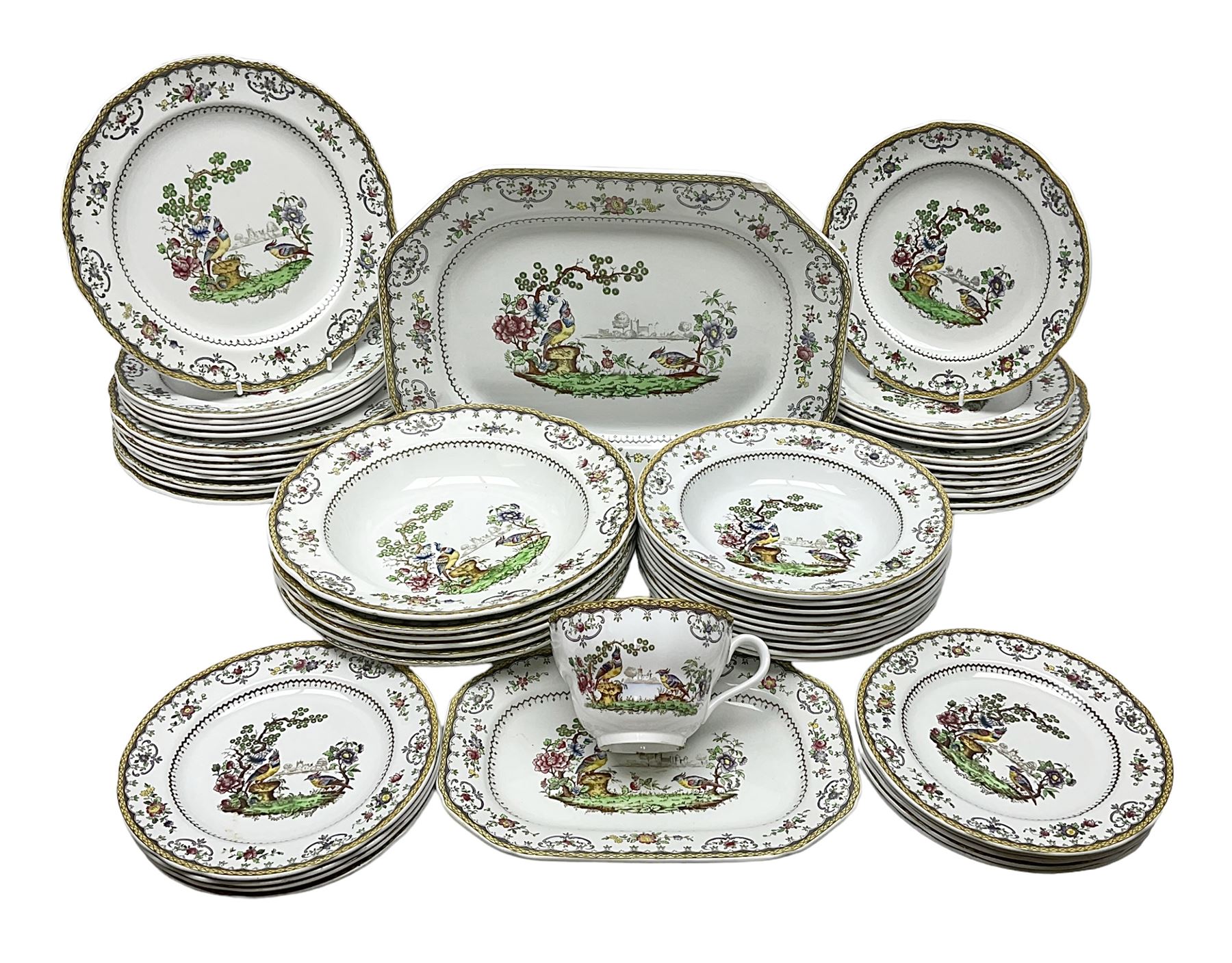 Copeland Spode Chelsea pattern part dinner service, to include seventeen dinner plates, eight side plates, Fifteen soup bowls in two sizes, meat platter etc (53)
