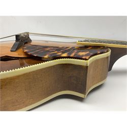 F-hole eight-string mandolin with one-piece maple back and ribs and spruce top L70cm