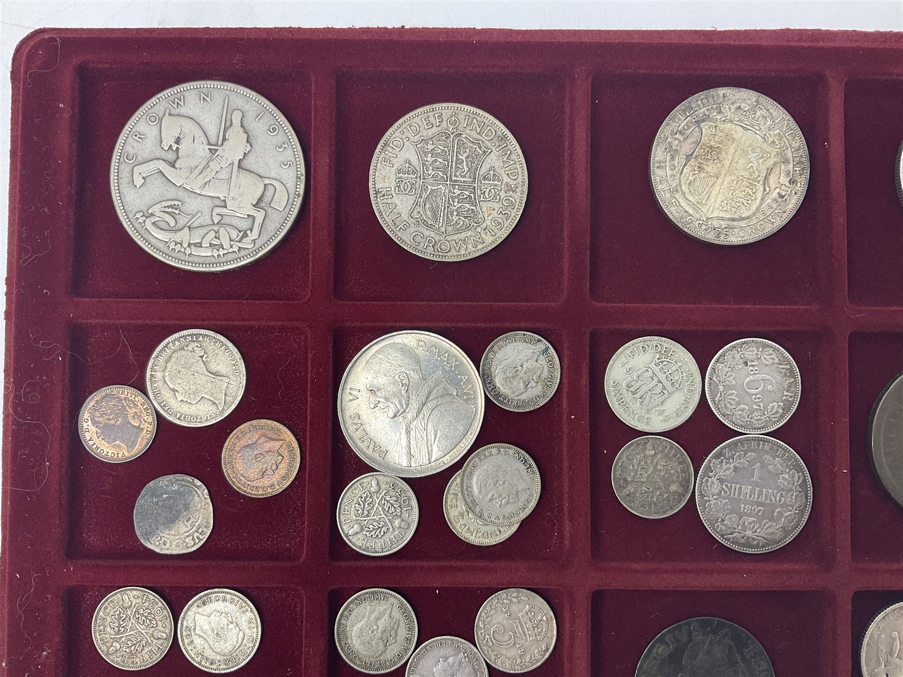 Great British and World coins including King George V 1935 crown, various silver three pence pieces, United States of America 1944 quarter dollar etc, housed in a coin tray