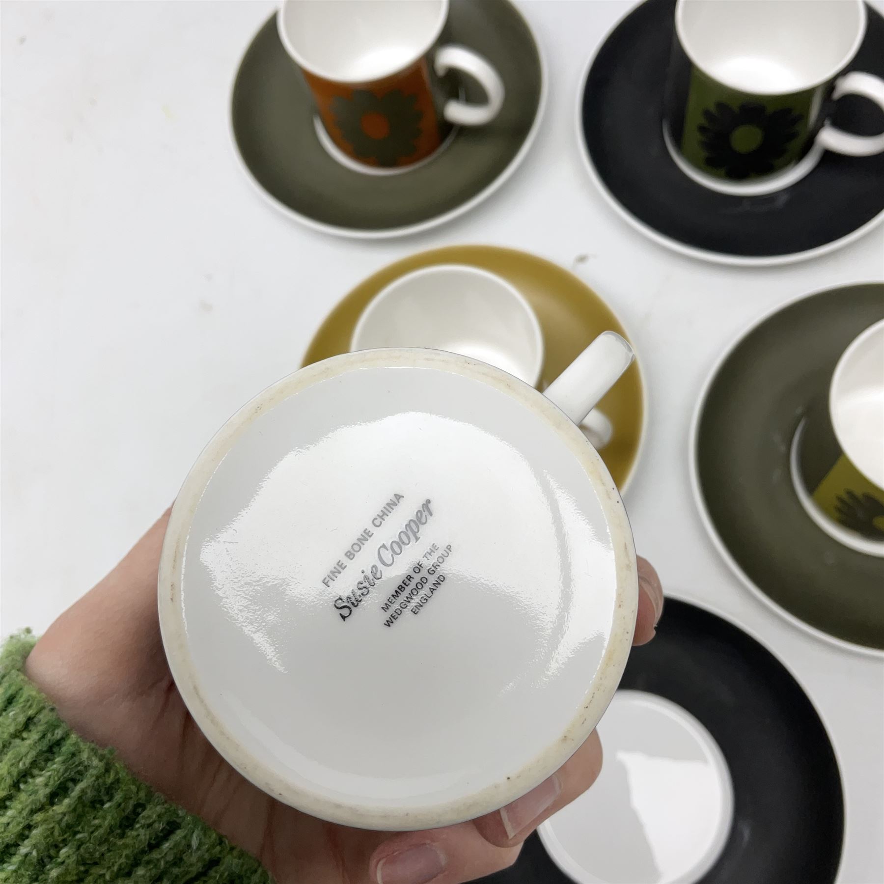 Susie Cooper for Wedgwood Carnaby Daisy pattern coffee | Antiques