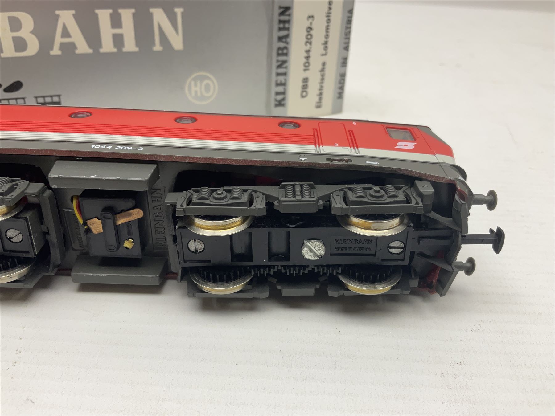 Kleinbahn HO gauge - three locomotives OBB 1020 Elektr. Berglokomotive; OBB 1044.209-3 Elektrische Lokomotive; and OBB 2050 Dieselelektrische; all boxed (3)