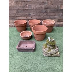 Set of five terracotta planters, small stone trough and urn plinth  - THIS LOT IS TO BE COLLECTED BY APPOINTMENT FROM DUGGLEBY STORAGE, GREAT HILL, EASTFIELD, SCARBOROUGH, YO11 3TX
