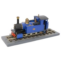 Roundhouse Gauge 1 live steam 0-6-2 tank locomotive, in blue livery, on wooden plinth
