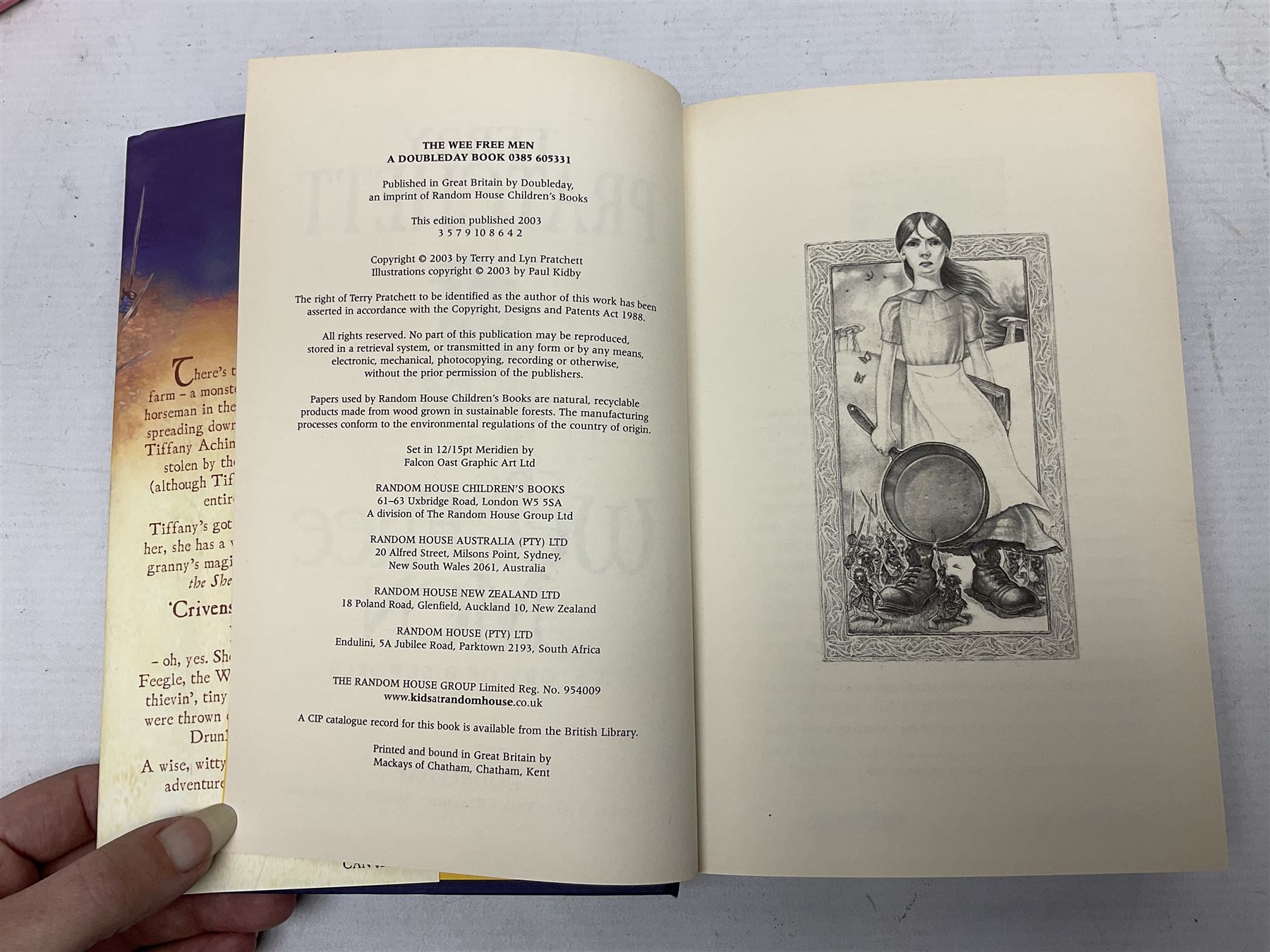 Collection of twenty-three hardback Terry Pratchett books, comprising approximately eighteen first editions including The Fifth Elephant signed & inscribed by Pratchett, all with dustjackets