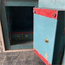 “Fred Baxter” fire resistant metal safe