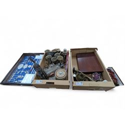 Silver plated cocktail shaker and goblets, knot display, House of Fraser silver plated can...