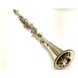 Holton Elkhorn Collegiate silver plated two-piece clarinet No.203444 L68cm; cased