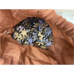 Chatsworth box easel, together with a Reeves table easel, collection of Wentworth jigsaw puzzles and two picnic baskets